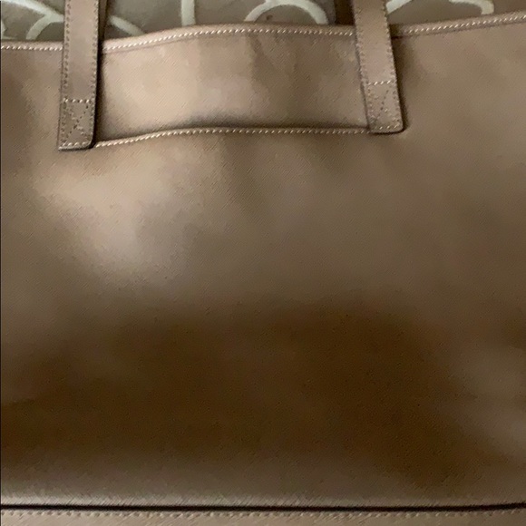 Michael Kors taupe tote hand bag - Picture 4 of 7